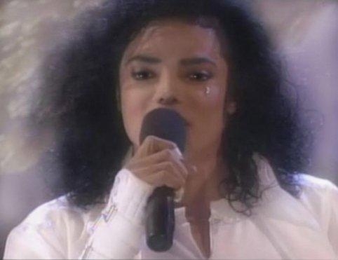 sweet-michael-xx-michael-jackson-13257026-482-371.jpg