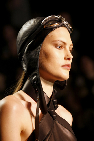 Hermes 2009 Fall-2.jpg