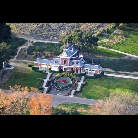 colony_capital_holiday_party_neverland_npg_exc4_full.jpg