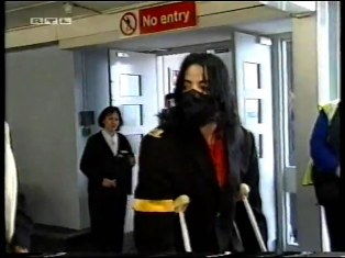 2001.03.04.UK.Airport.jpg