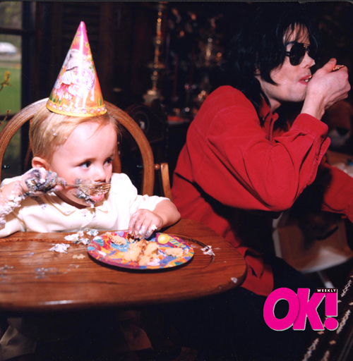 1999  Prince gets a mouthful of cake on his first birthday with dad Michael in F.jpg