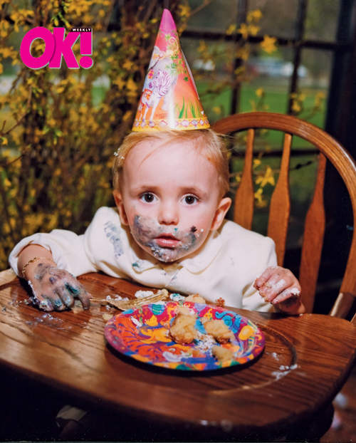 1999  1 Prince Jackson at his first birthday party in February 1998.jpg