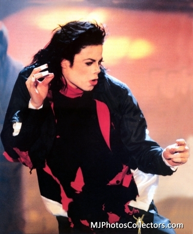 MJ-Earth-Song-Live-earth-song-12693157-396-480.jpg