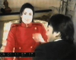 cute-michael-jackson-25964563-250-197.gif