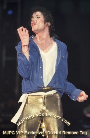 MJJ-RARE-history-era-20073168-313-480.jpg