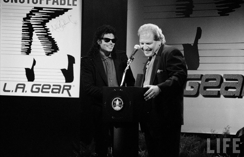 LA-GEAR-Press-Conference-Michael_副本.jpg