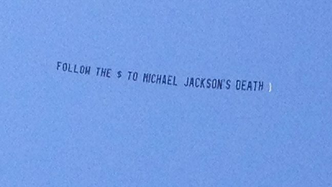 michael_jackson_plane_l.jpg