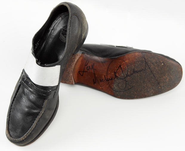 jacko-shoes_1693750i.jpg
