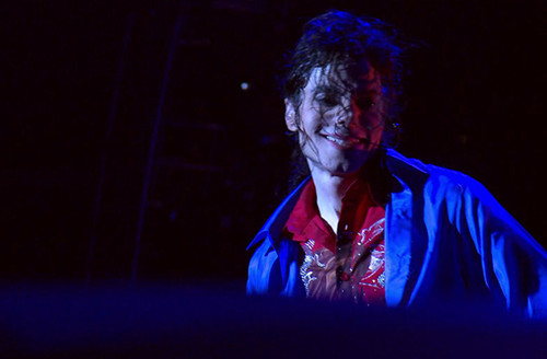 This-Is-It-michael-jackson-8197314-1400-788.jpg
