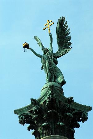 budapest-heroes-square.jpg