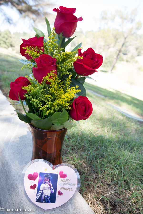 hannah_kozak_celebrating_michael_jackson_birthday-5958.jpg