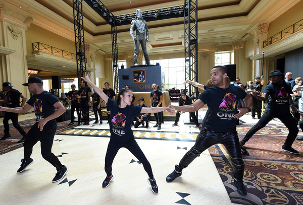 Michael Jackson HIStory Statue Unveiled Mandalay tYgyRXsEh3_l.jpg