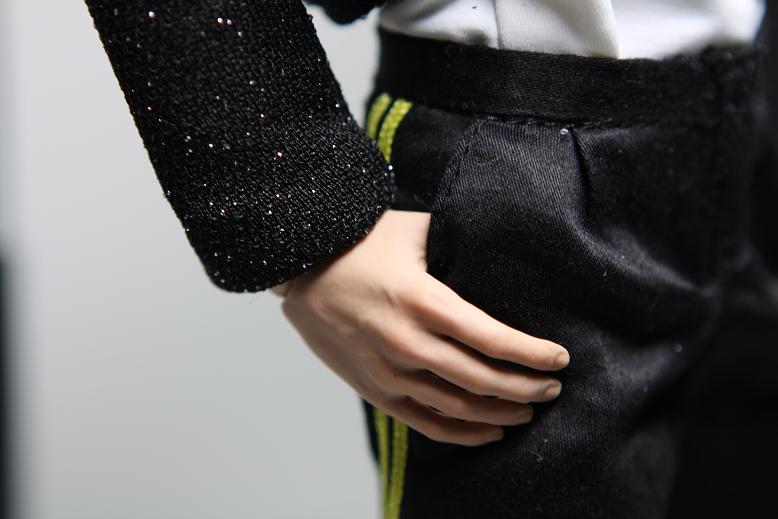 裤子口袋可以插