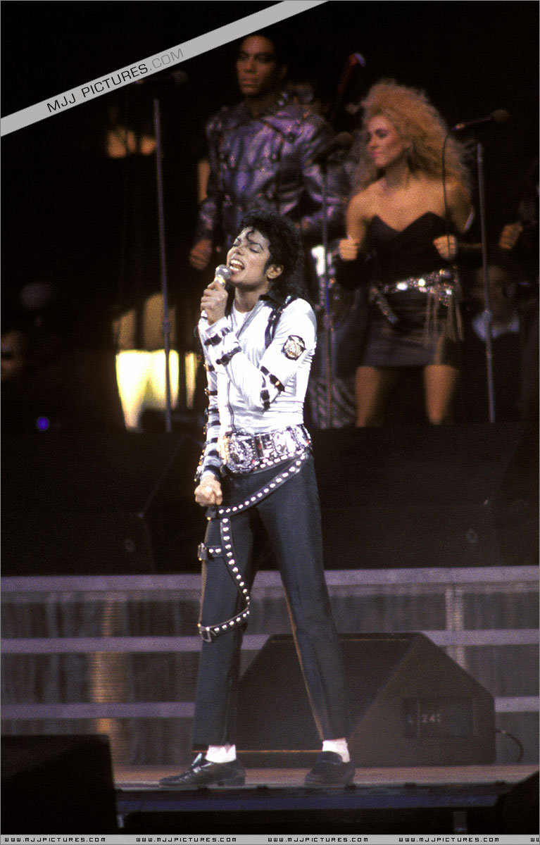 another bad tour-01.jpg