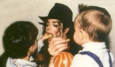 chidren_Feed_MJ.jpg