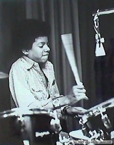 可爱的娃娃脸总是让女生们母爱泛滥，再加上阿迈对音乐的擅长更是吸引了不少女生的目光。不仅如此，迈还是 . ...