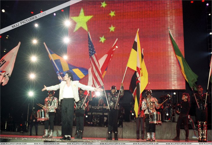 mj和五星红旗.jpg