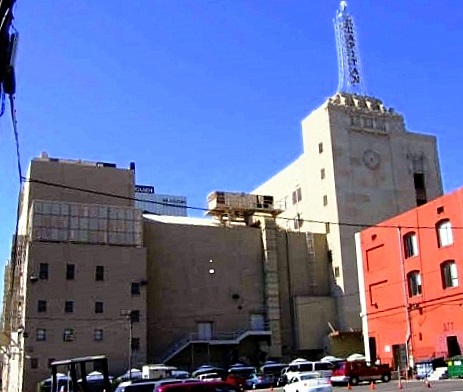 El_Capitan_stagehouse-east side.jpg